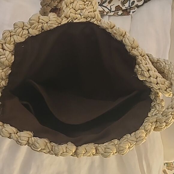 Vintage Boho Macrame Woven Crochet Bag Wood Bead Accents - Picture 5 of 8